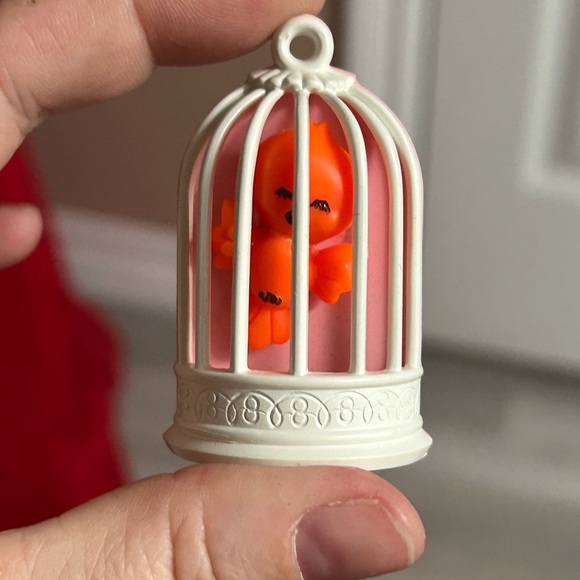 4/$100 Avon vintage 1975 Orange Bird in White Cage brooch 🦜 - Picture 1 of 6